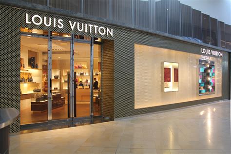 montre occasion louis vuitton|louis vuitton holt renfrew.